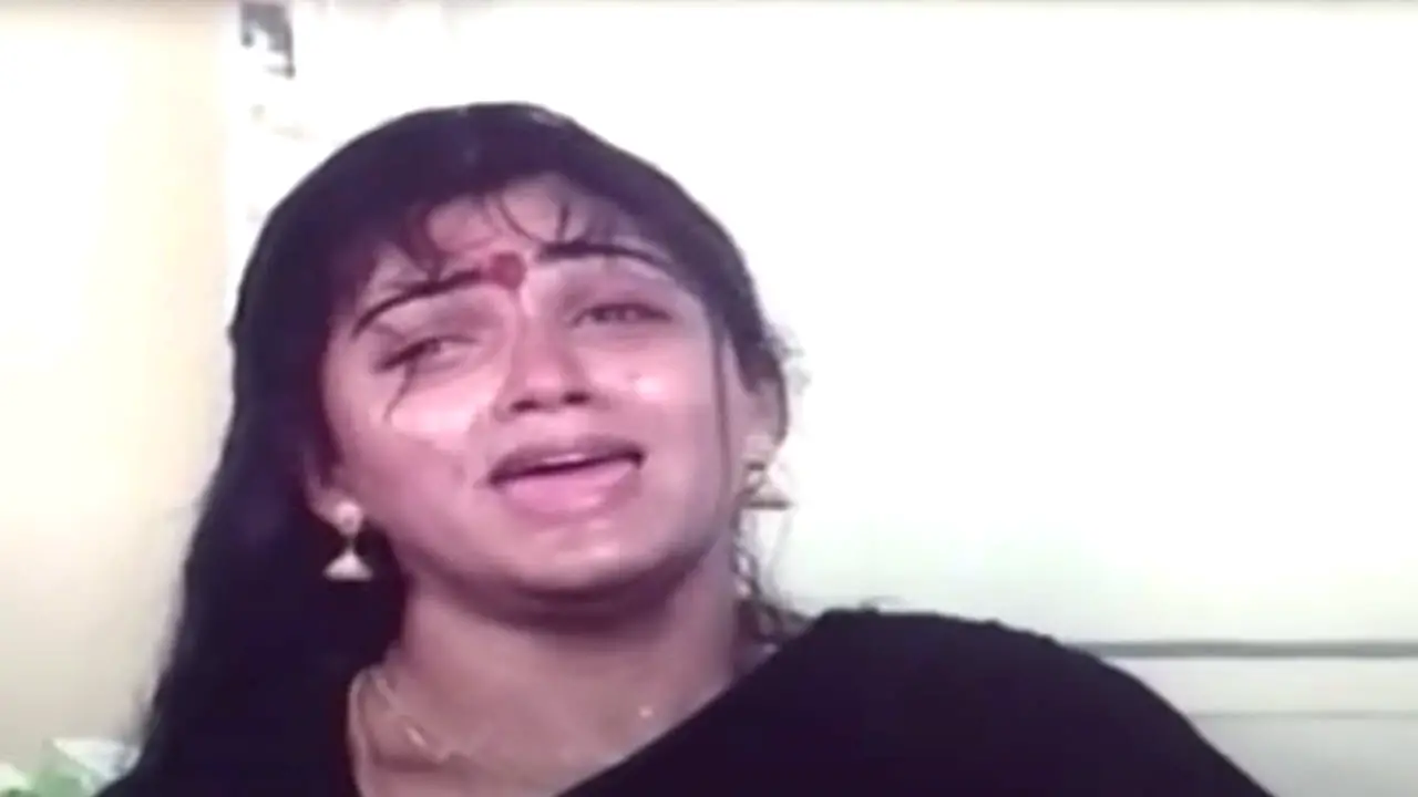 Nee Engey En Anbe Lyrics in Tamil